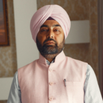 indian man room male traditional turban hinduist room scaled e1757702288776